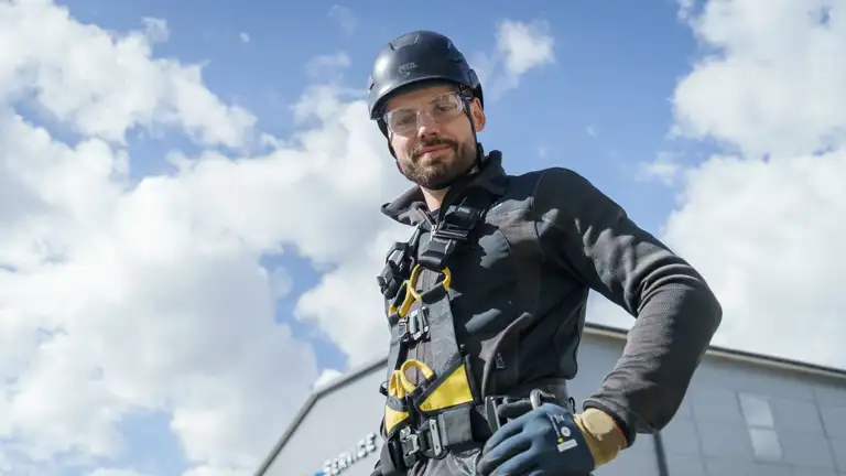 image for New to Wind? Find out the best guide to become a Wind Turbine Technician